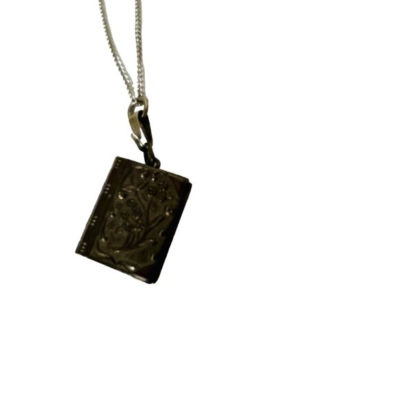 Vintage Silver Locket Book Pendant Necklace Floral Design Jewelry - Picture 3 of 10